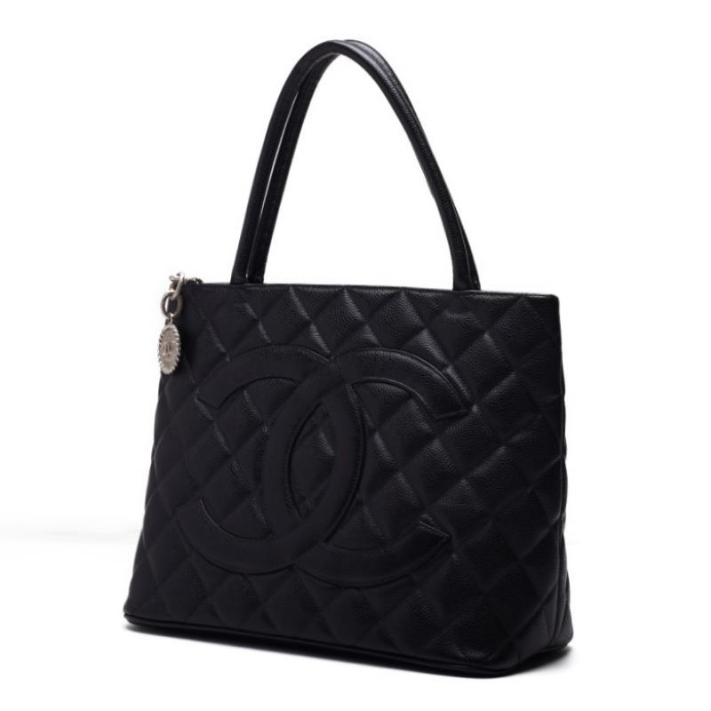 お気に入りの CHANEL シャネル マトラッセ 復刻トート キャビアスキン