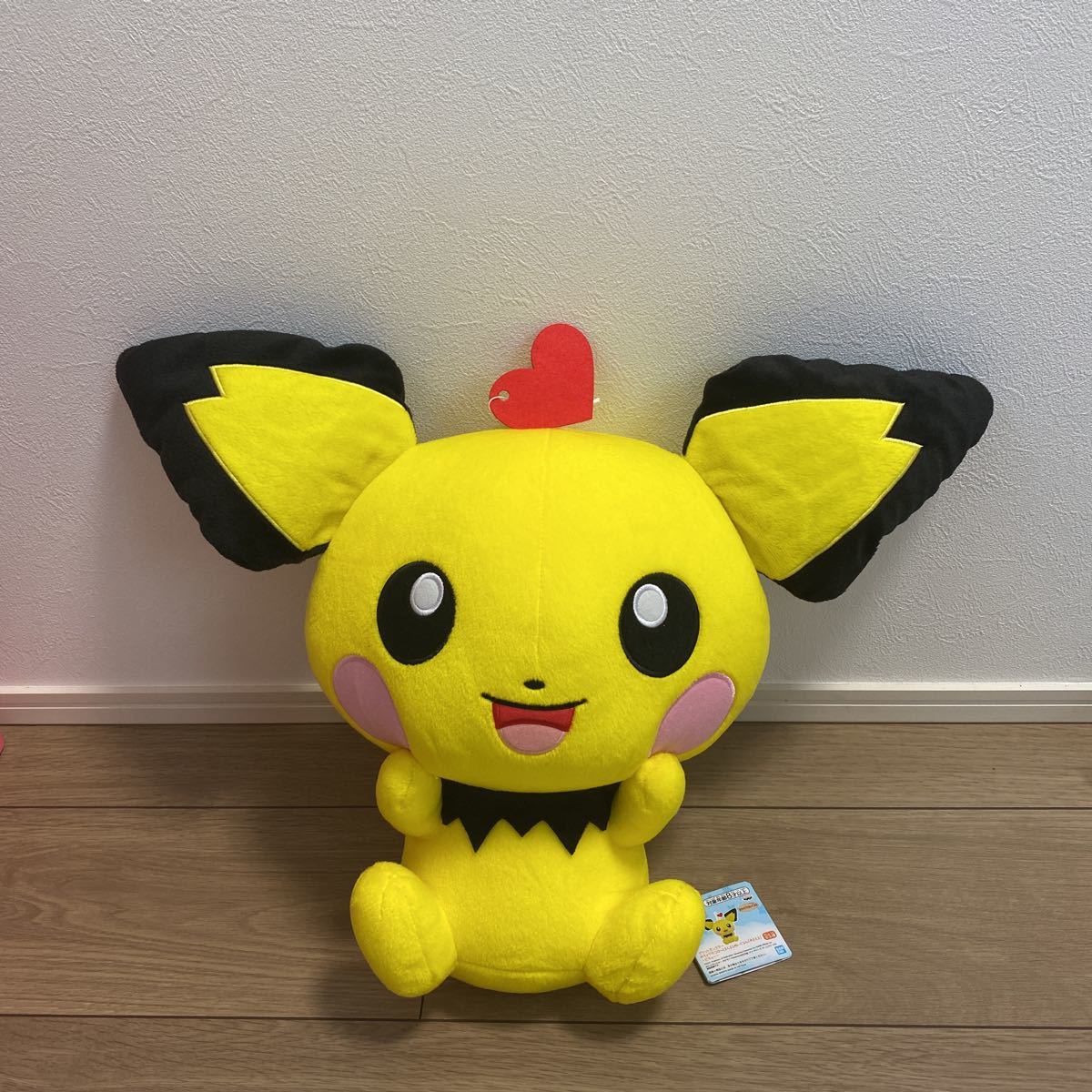 ポケットモンスター　めちゃでか　コロっとまんまる　ぬいぐるみ　あまえる　ピチュー　サイズ約30cm_画像1