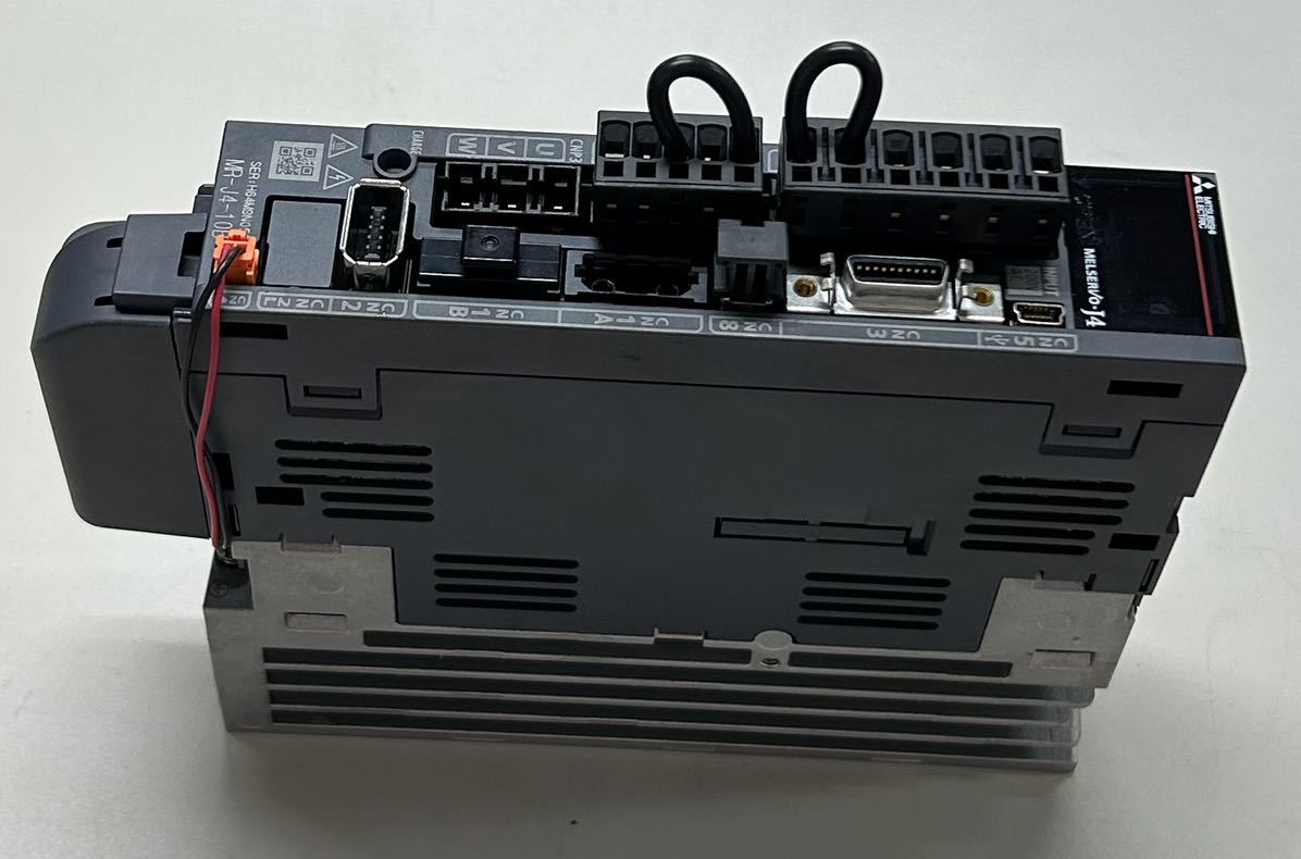 通電確認済 MITSUBISHI AC SERVO MR-J4-10B MR-BAT6V1SET 電子部品 通電確認済 MITSUBISHI AC SERVO MR-J4-10B MR-BAT6V1SET 電子部品