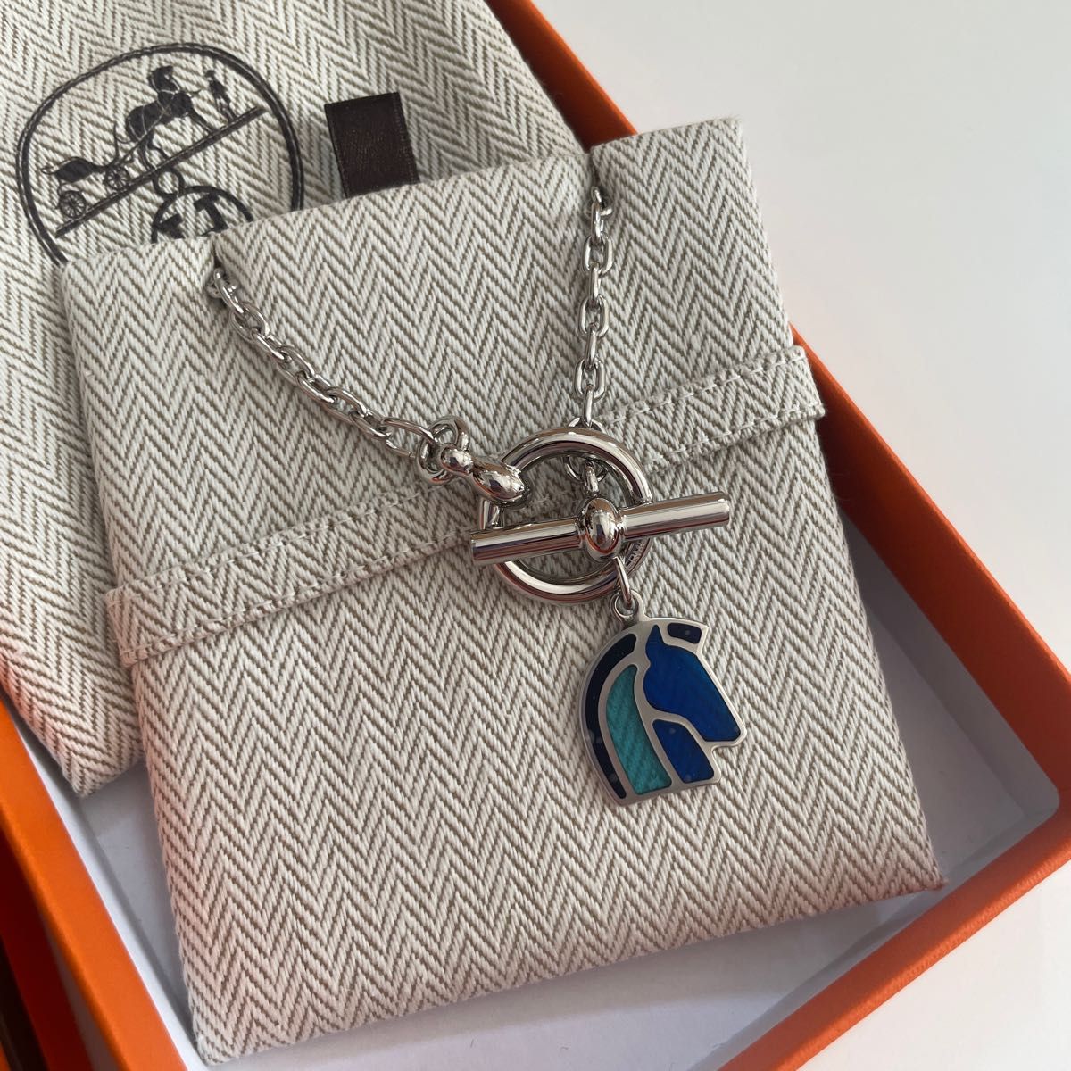 新品未使用 HERMES エルメス エリオス シュヴァル ネックレス 新品未使用 HERMES エルメス エリオス シュヴァル ネックレス