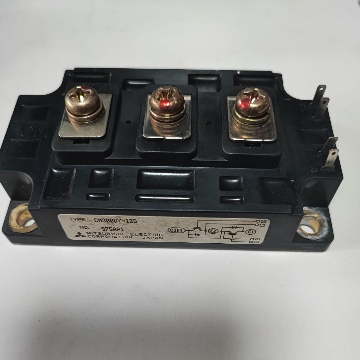  Mitsubishi Electric CM300DY-12G 600V 300A IGBT модуль 