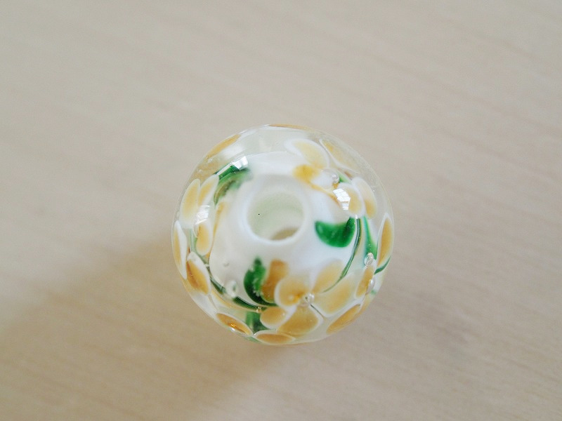 白(G) とんぼ玉　18mm　花柄　おしゃれガラス トンボ玉 大粒 ハンドメイド　蜻蛉玉　硝子_画像5