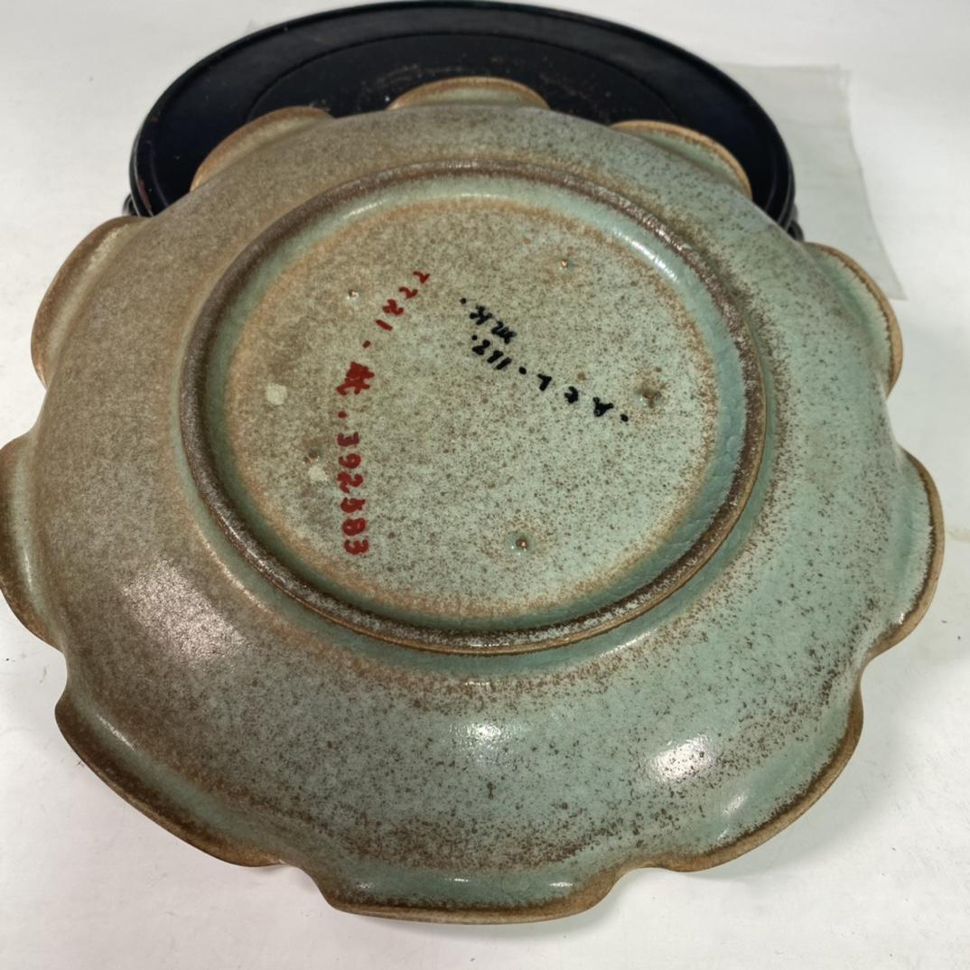 定番のお歳暮&冬ギフト 汝窯 宋代 荷葉蛙形磁筆洗い 宋 - 宋