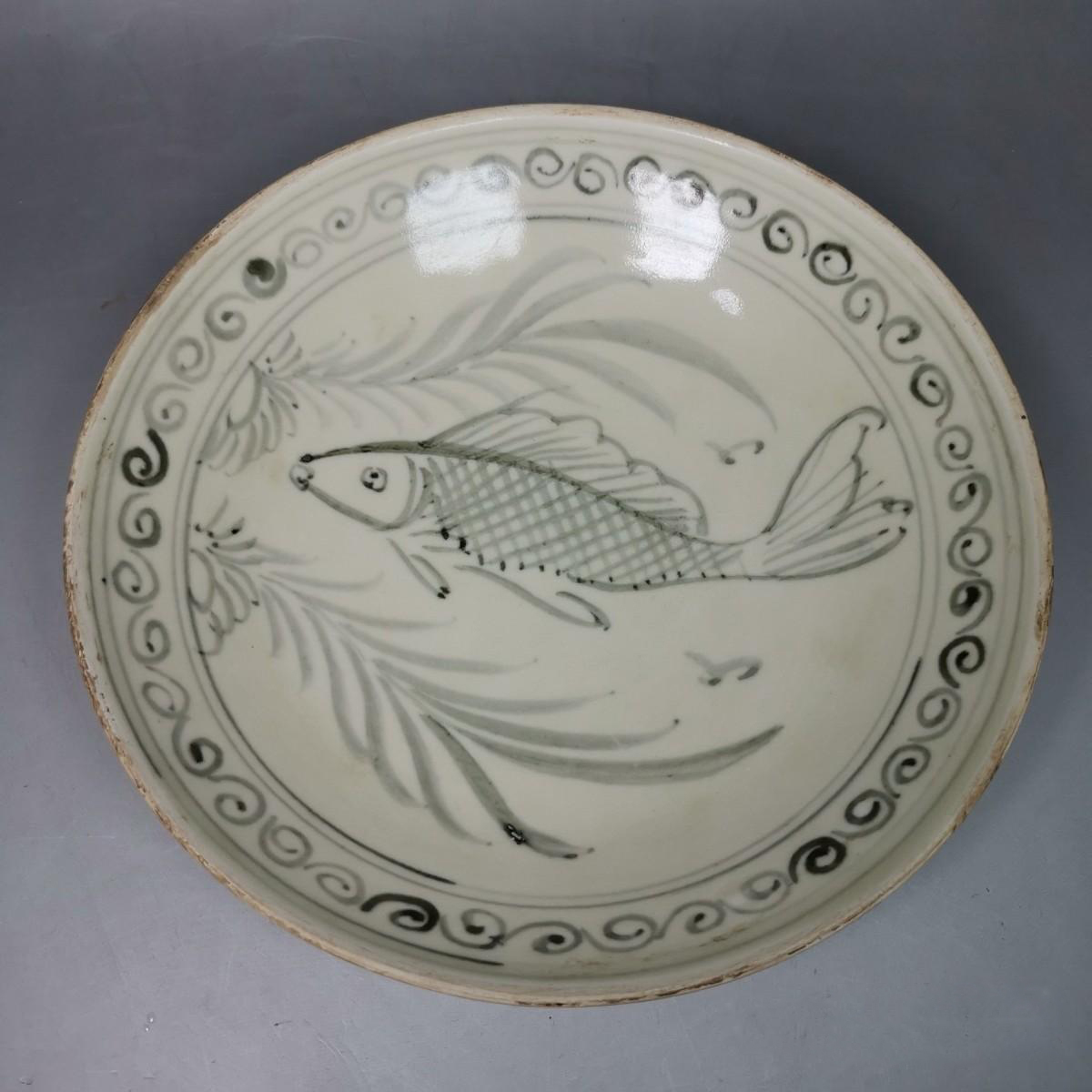 宋代定窯魚紋磁碗-