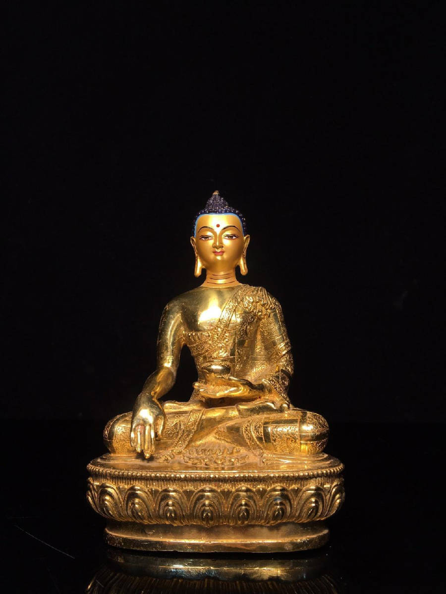 清代　鍍金　古銅釋迦牟尼仏像