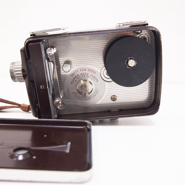 アンティーク Kodak Brownie Movie Camera EIGHT M.M 8mmムービーカメラ 動作未確認 ジャンク品 (GA03)_画像6