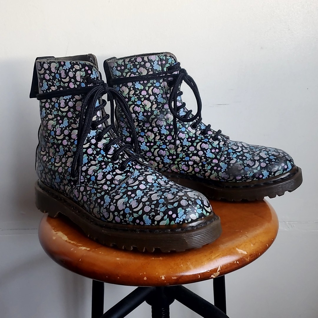 573 齋藤飛鳥着用【推しの子】ホワイト社製 英国製 Dr Martens 573 齋藤飛鳥着用【推しの子】ホワイト社製 英国製 Dr Martens