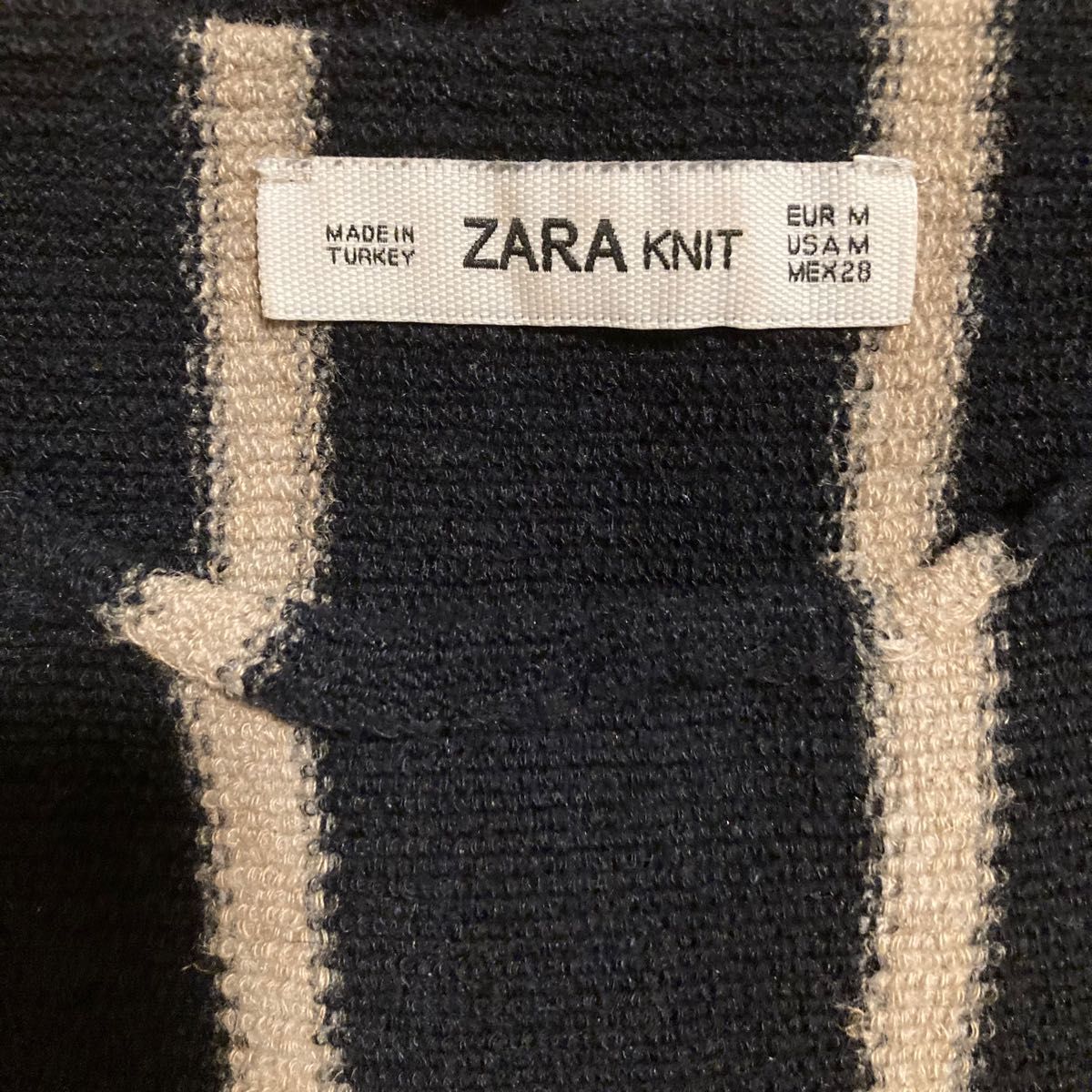 美品　ZARA ノースリーブ　ニット　ベスト　ストライプ　ネイビー　フリンジ加工 ニットベスト