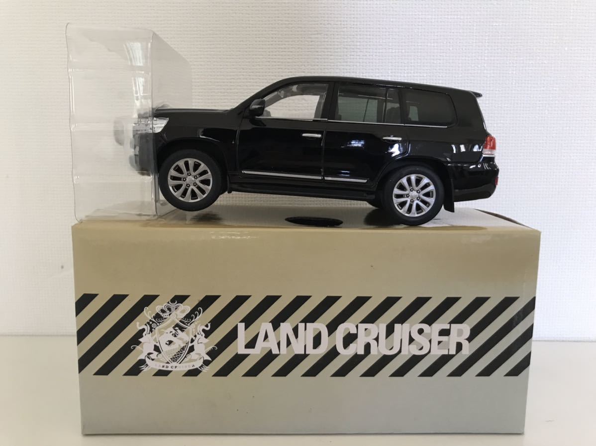 カラーサンプル 1/30 トヨタ ランドクルーザー 200 ブラック TOYOTA LAND CRUISER プルバックカー_画像1