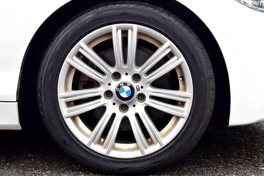 「2016年 後期 希少のディーゼルモデル BMW 118d Mスポーツ 正規ディーラー車 ホワイトカラー 車検R5年12月 出品中の現車確認可能」の画像3