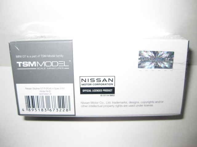 MINI GT 1/64 Nissan Skyline GT-R (R34) V-Spec Ⅱ N1 ホワイト ボンネット カーボンブラック_画像6
