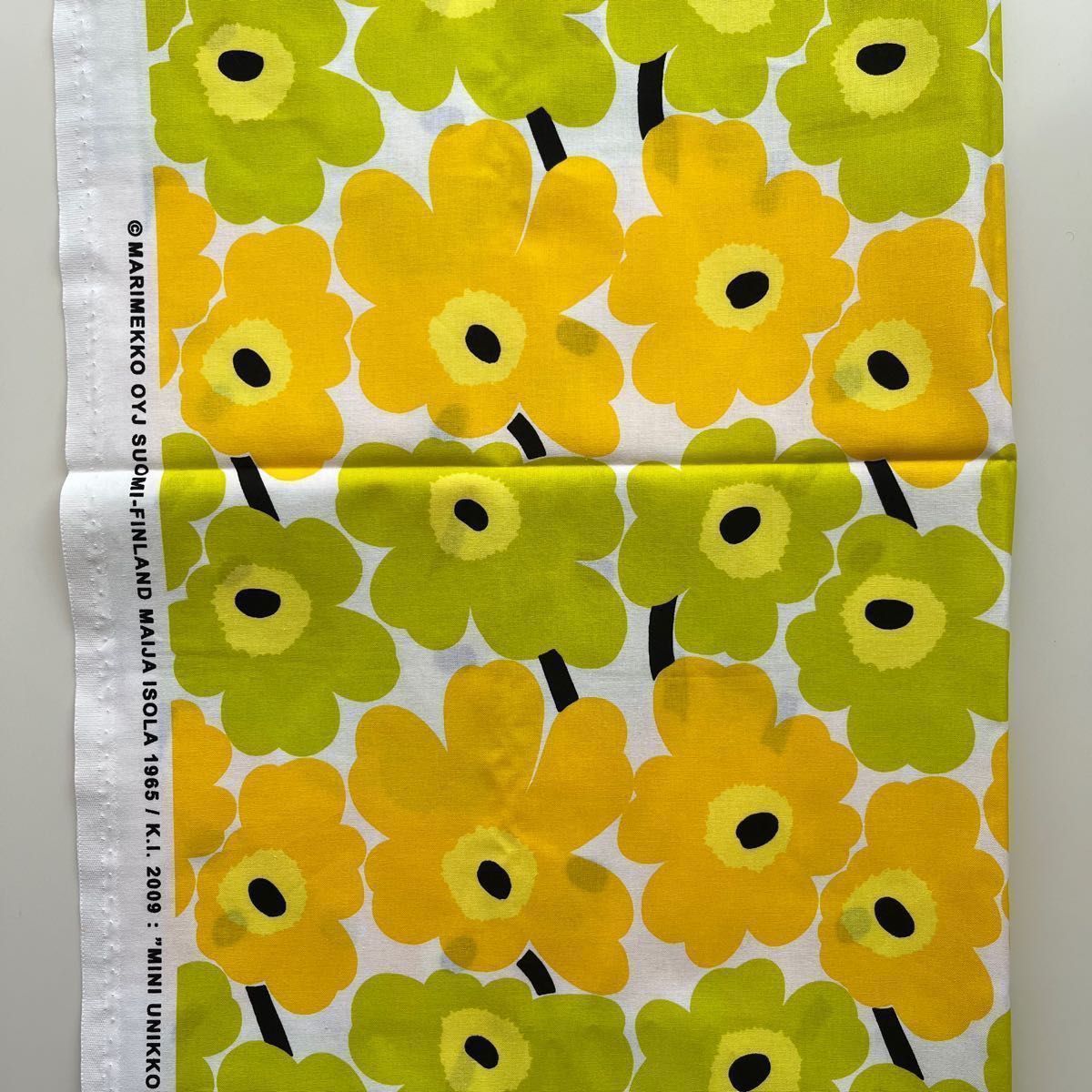 marimekko マリメッコ ミニウニッコ 生地 ライムイエロー・グリーン marimekko マリメッコ ミニウニッコ 生地 ライムイエロー・グリーン