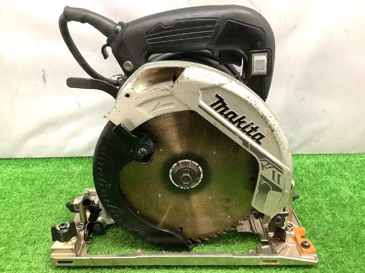 バーゲンで マキタ makita 中古 165mm HS6301 電気マルノコ 丸のこ