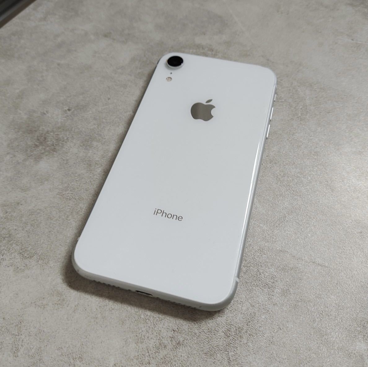 iPhone XR White 128 GB docomo-