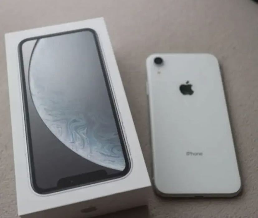 最適な材料 iPhone XR White 128 GB docomo iPhone - fishtowndistrict.com