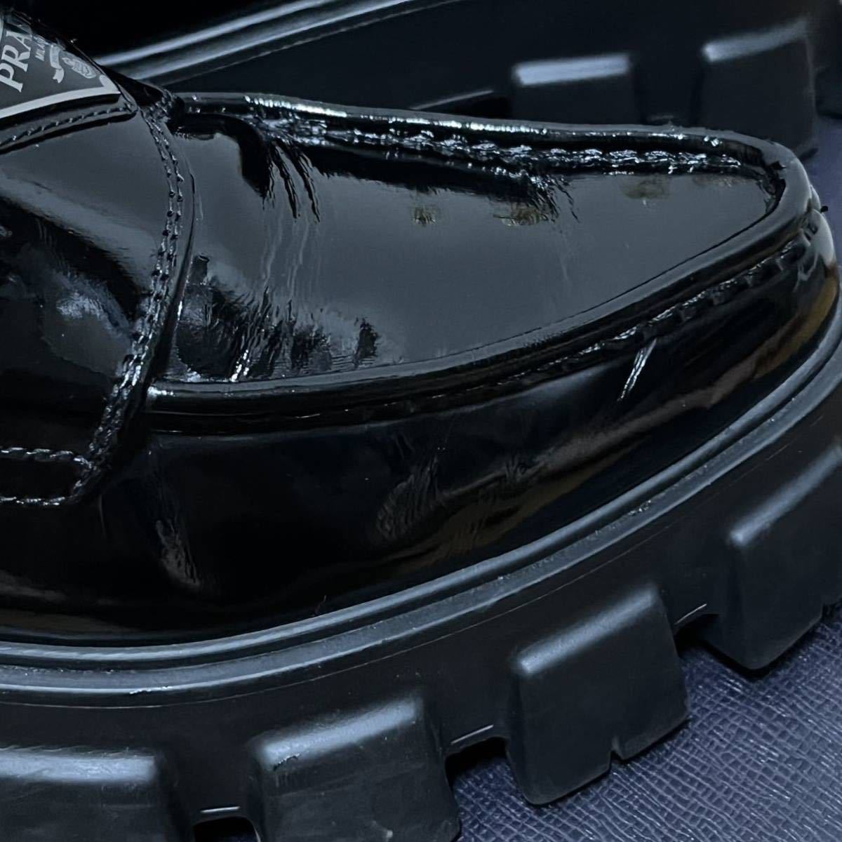 PRADA プラダ モノリス パテントレザー ポインテッドトゥ PRADA プラダ モノリス パテントレザー ポインテッドトゥ