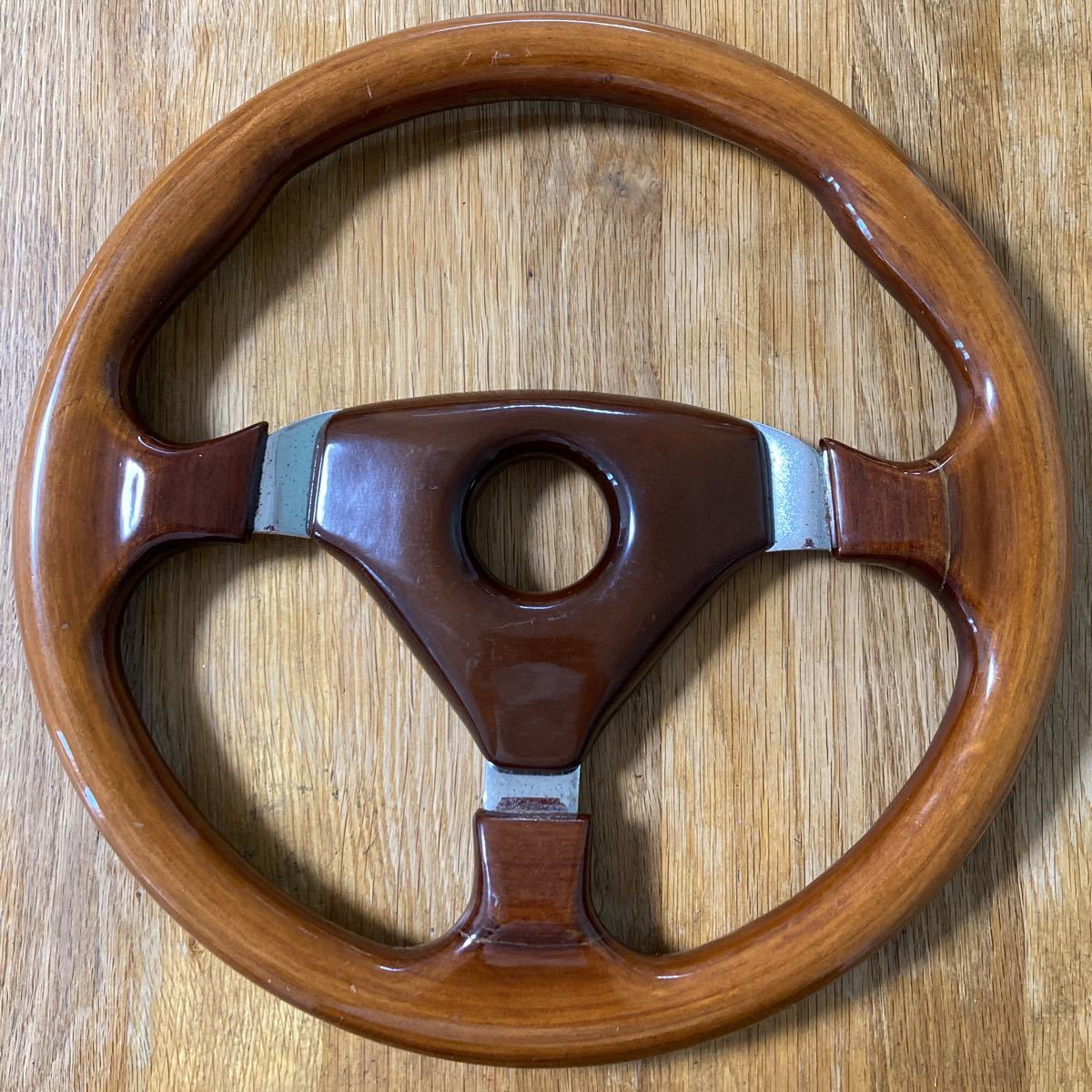 Wood Steering Wheel ウッドステアリング φ35㎝ モモピッチ クラック、錆あり Wood Steering Wheel ウッドステアリング φ35㎝ モモピッチ クラック、錆あり