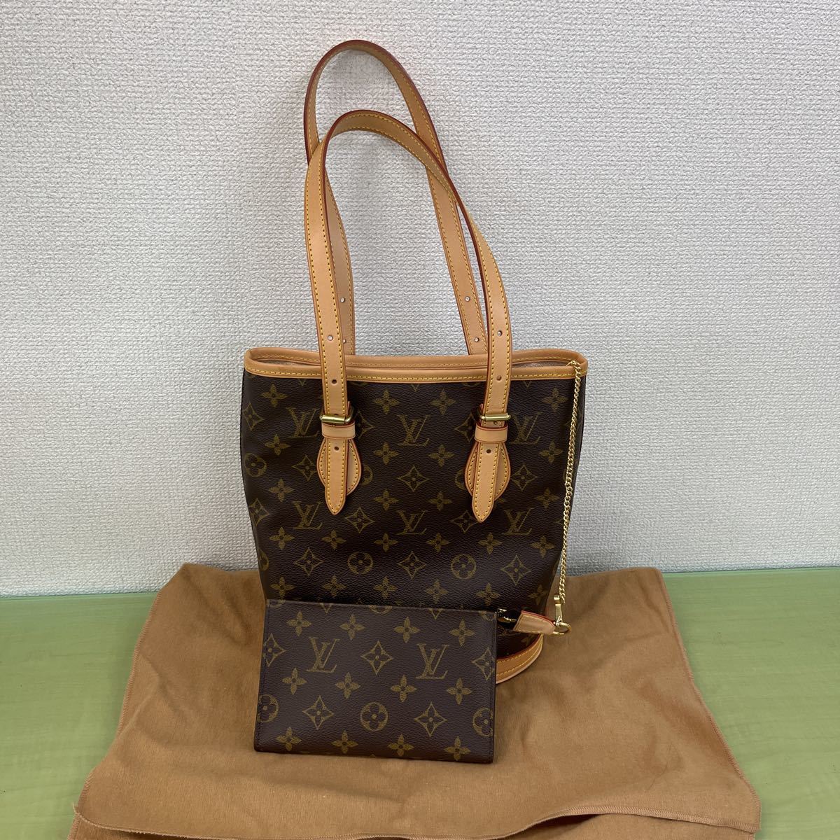 ◎LOUIS VUITTON ルイヴィトントートバッグプチ・バケットM42238