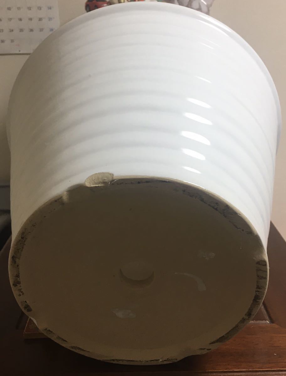 新品未使用植木鉢陶器大きめ直径31 cm×高さ27cm_画像2