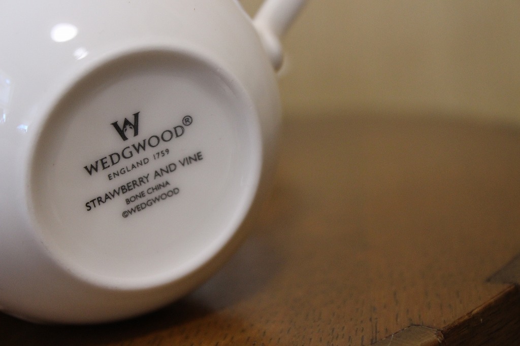 Wedgwood■■ストロベリー＆バインシリーズＣ＆Ｓ２ヶセット♪新品箱入り_画像4