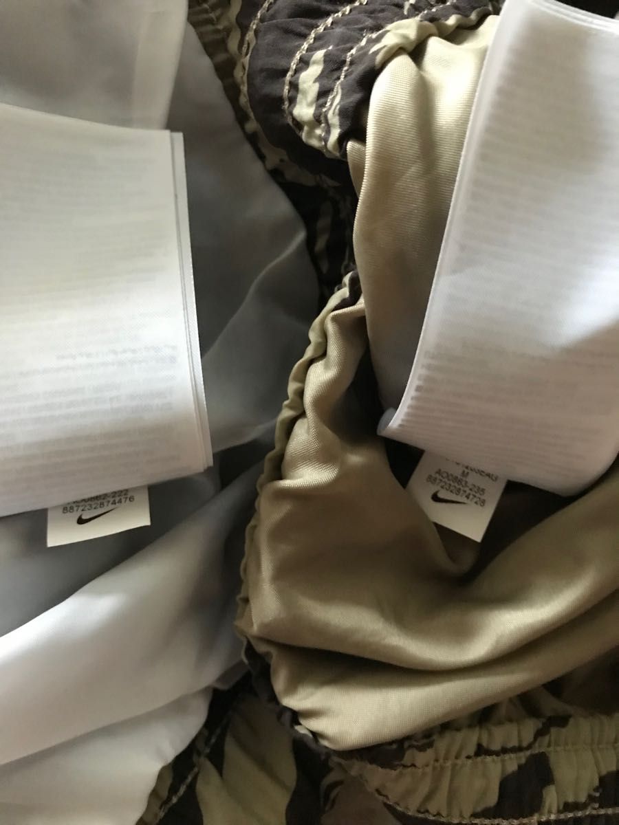 新品 NIKE 上下セット アノラック ビッグスウォッシュ 迷彩 新品 NIKE 上下セット アノラック ビッグスウォッシュ 迷彩