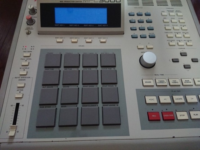  price cut negotiations possible! maintenance settled!AKAI MPC3000 newest OS! switch kind all new goods exchange! backlight, pad sensor new goods, full memory 32MB instructions attaching 