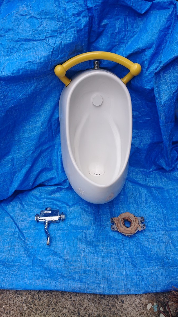 値下げ中】TOTO 幼児用小便器【直接引き取り限定】U310GY キッズ 値下げ中】TOTO 幼児用小便器【直接引き取り限定】U310GY キッズ