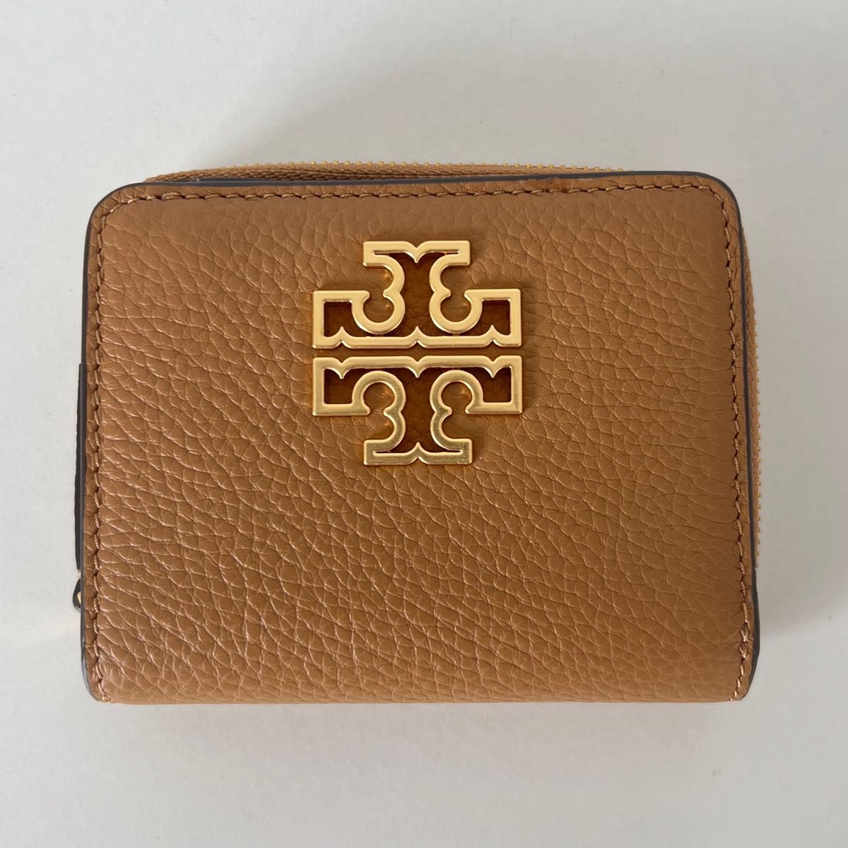 TORY BURCH BRITTEN BI FOLD WALLET 二つ折り財布 ハワイ正規店で買付（ギフトレシートあり）