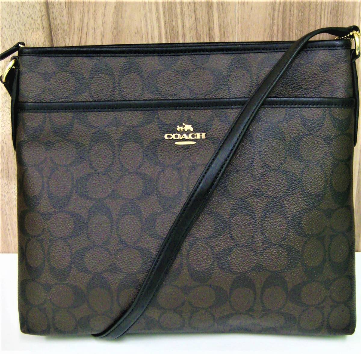 美中古 COACH クロスボディ ショルダーバッグ シグネチャー PVC