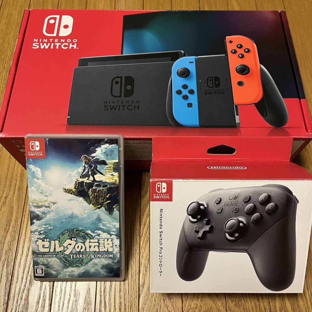 中古 新型Nintendo Switch ゼルダの伝説 ティアキン ＆純正プロコン