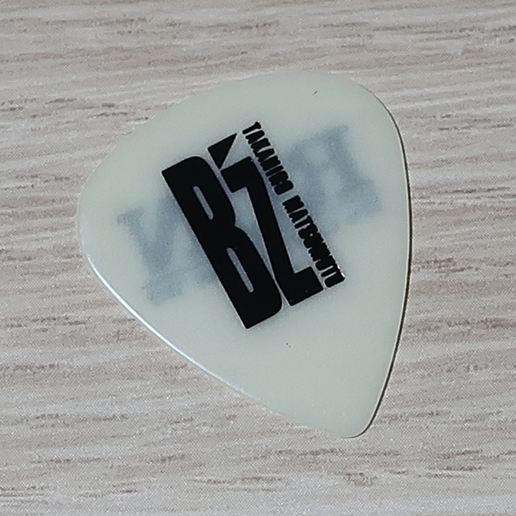 B'z ギターピック RUN (蓄光) LIVE-GYM '93 Tak Matsumoto 松本孝弘 初期 1993 公式ツアーグッズ Guitar Pick_画像2