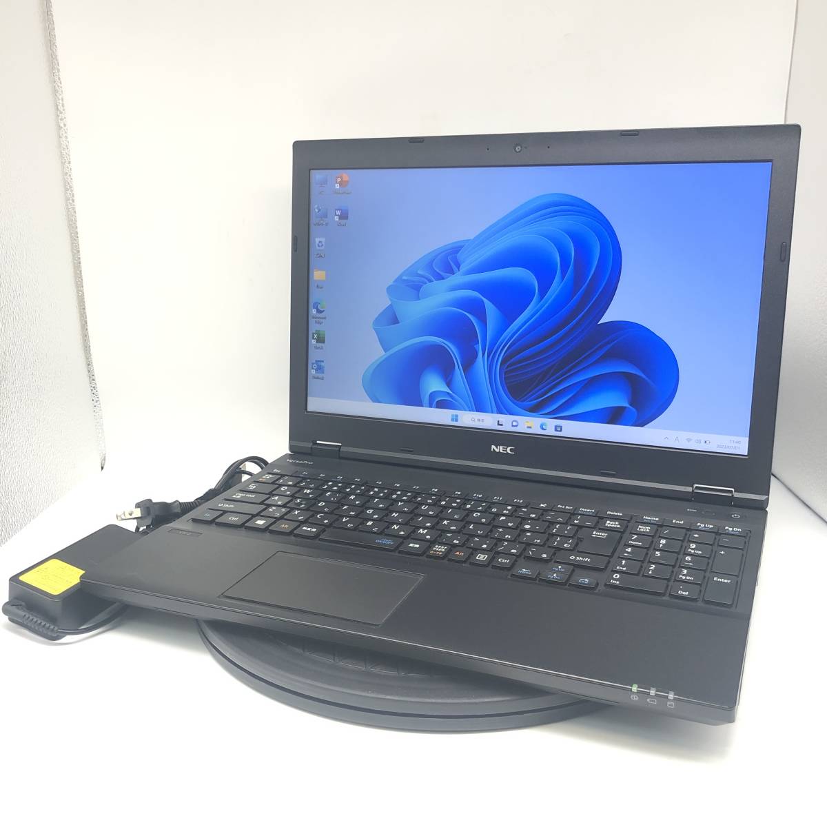 格安在庫処分2018年NEC Versapro PC-VKM17XZG2 CPU 第8世代Core i5