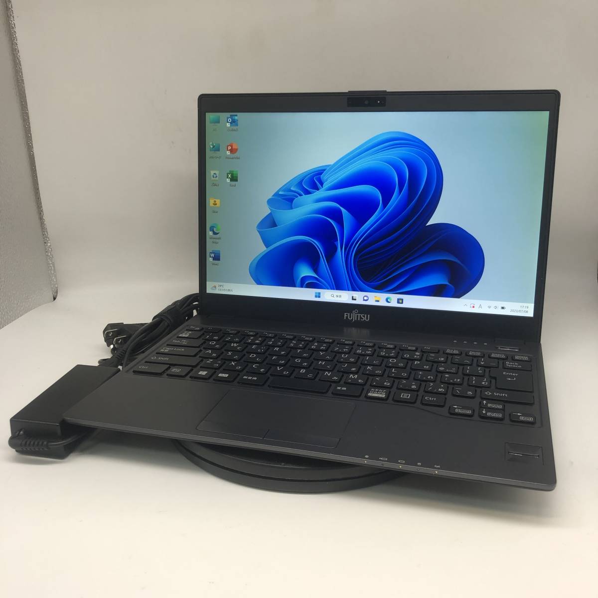 動作品】ライフブックLIFEBOOK MU937 FMVC07007 CPU Celeron 3965U