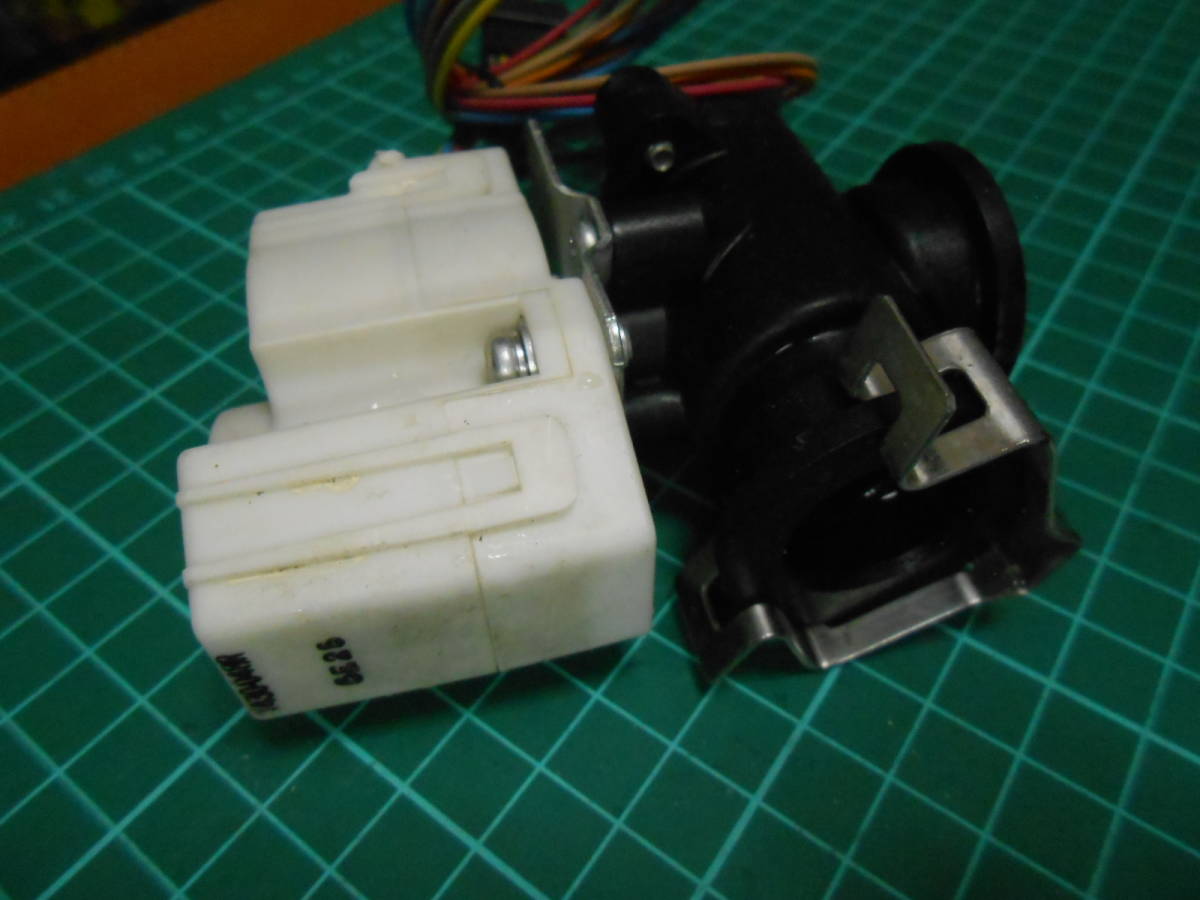 Yahoo!オークション - MITSUBISHI SRT-4668WFU-BL 電動弁4 電気 Yahoo!オークション - MITSUBISHI SRT-4668WFU-BL 電動弁4 電気