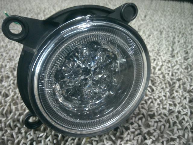 ☆H27年 ミラココア プラスX L675S 左フォグランプ LED ベゼル付 スタンレー W1921 8121A-B2010_画像2