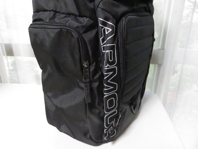 美國模特中性男女皆宜的Underer Armor / Under Armour New Item Backpack背包背包黑色 原文:USAモデル Unisex 男女兼用　　　UNDER ARMOUR/アンダーアーマー　 　 　新品　バックパック　　デイパック　　リュックサック　　黒