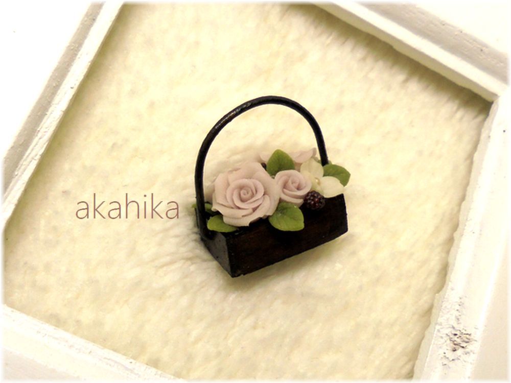 akahika*樹脂粘土フラワーボックス*薔薇・ピンク・ミニチュア・ドールハウス_画像1