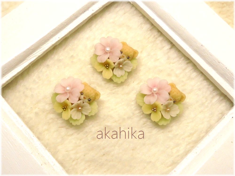 akahika*樹脂粘土花パーツ*ちびくまブーケ・小花・ピンク＆イエロー_画像2