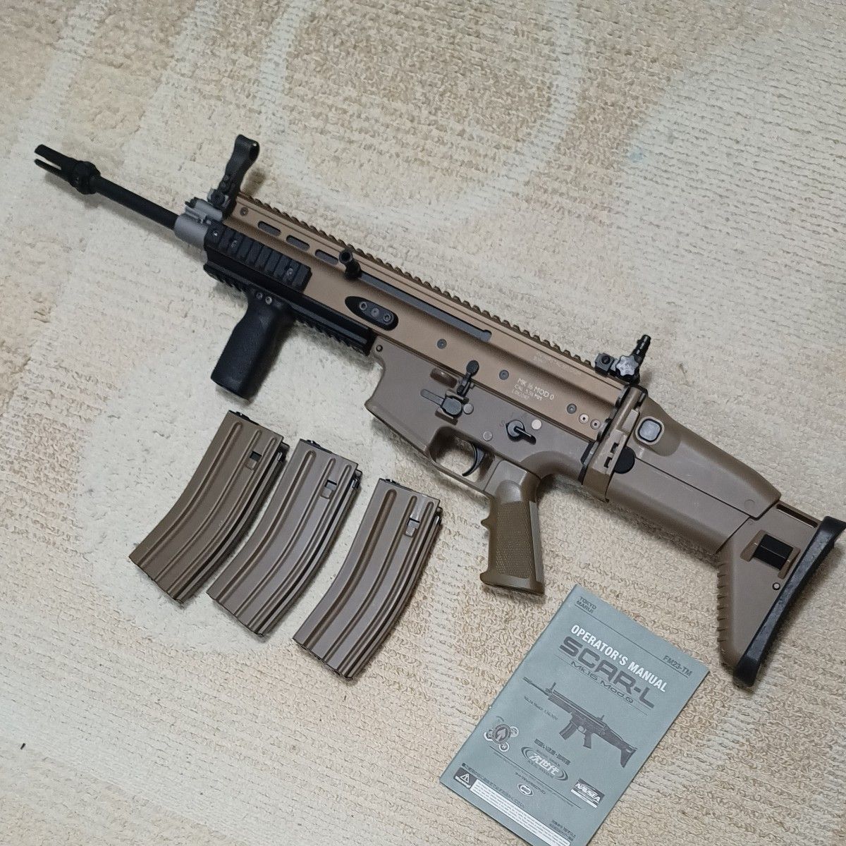 東京マルイ 次世代電動ガン SCAR-L マガジン×3本 MOEフォア 東京マルイ 次世代電動ガン SCAR-L マガジン×3本 MOEフォア