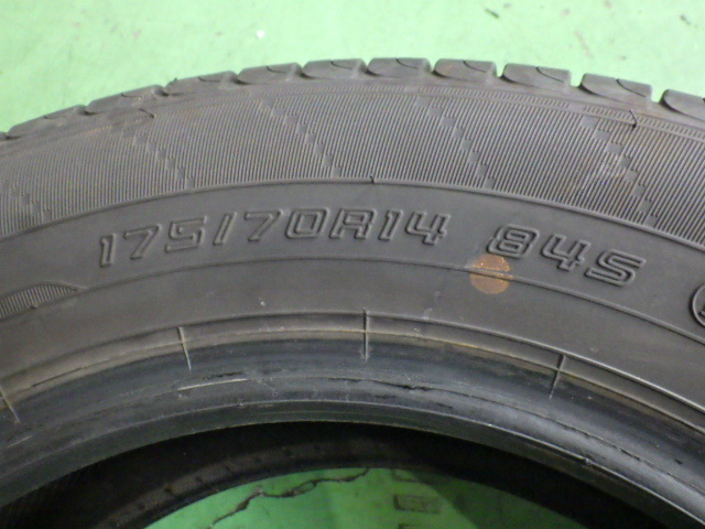 DUNLOP ENASAVE EC204 175/70R14 84S タイヤ2本 22年 6.7mm 【管理番号 9086 RB4-401】中古【小物】_画像4