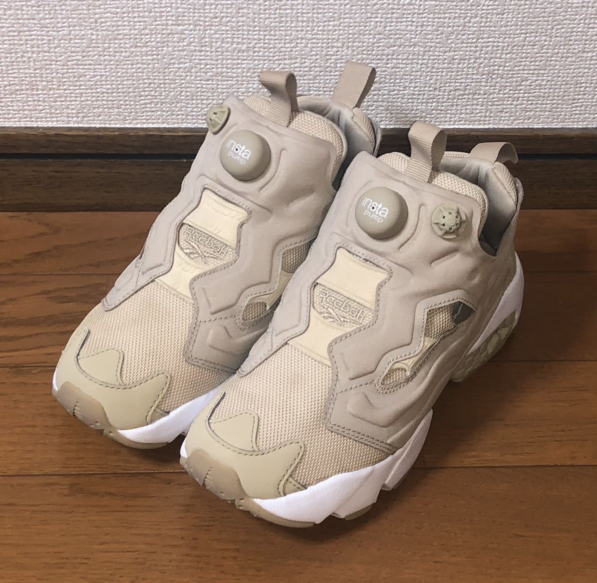 人気特価激安 FURY PUMP INSTA REEBOK OG instapump 白 ホワイト