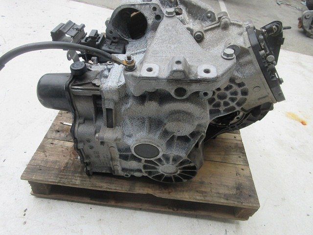 23* The Beetle 16CBZ* Transmission AT/DSG*611