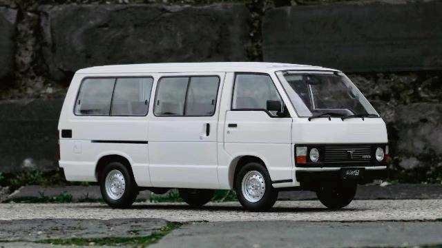 最新モデル Sonido ライト丸目 3代目 YH50 バン ハイエース トヨタ Nluxla / 乗用車