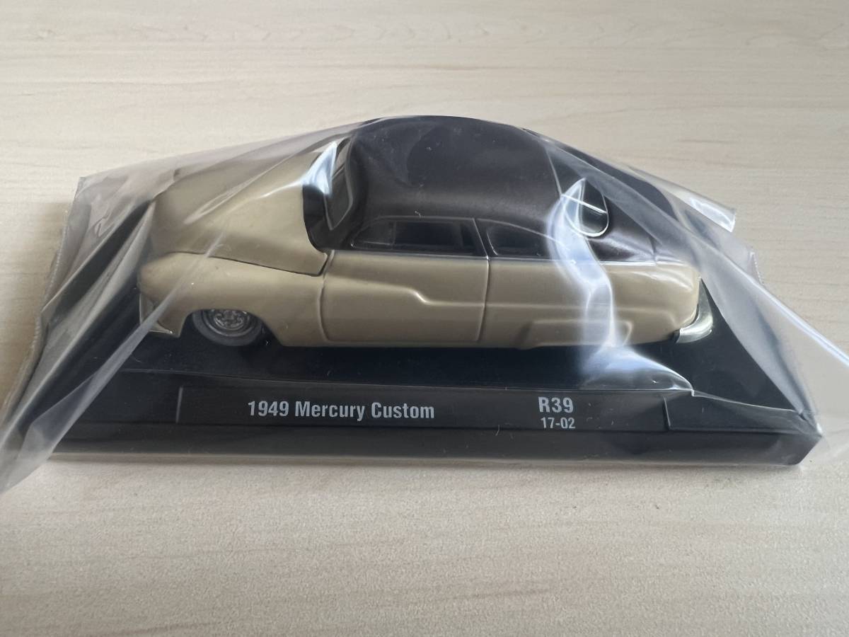 M2 MACHINES 1949 Mercury Custom 17-02 1/64_画像1