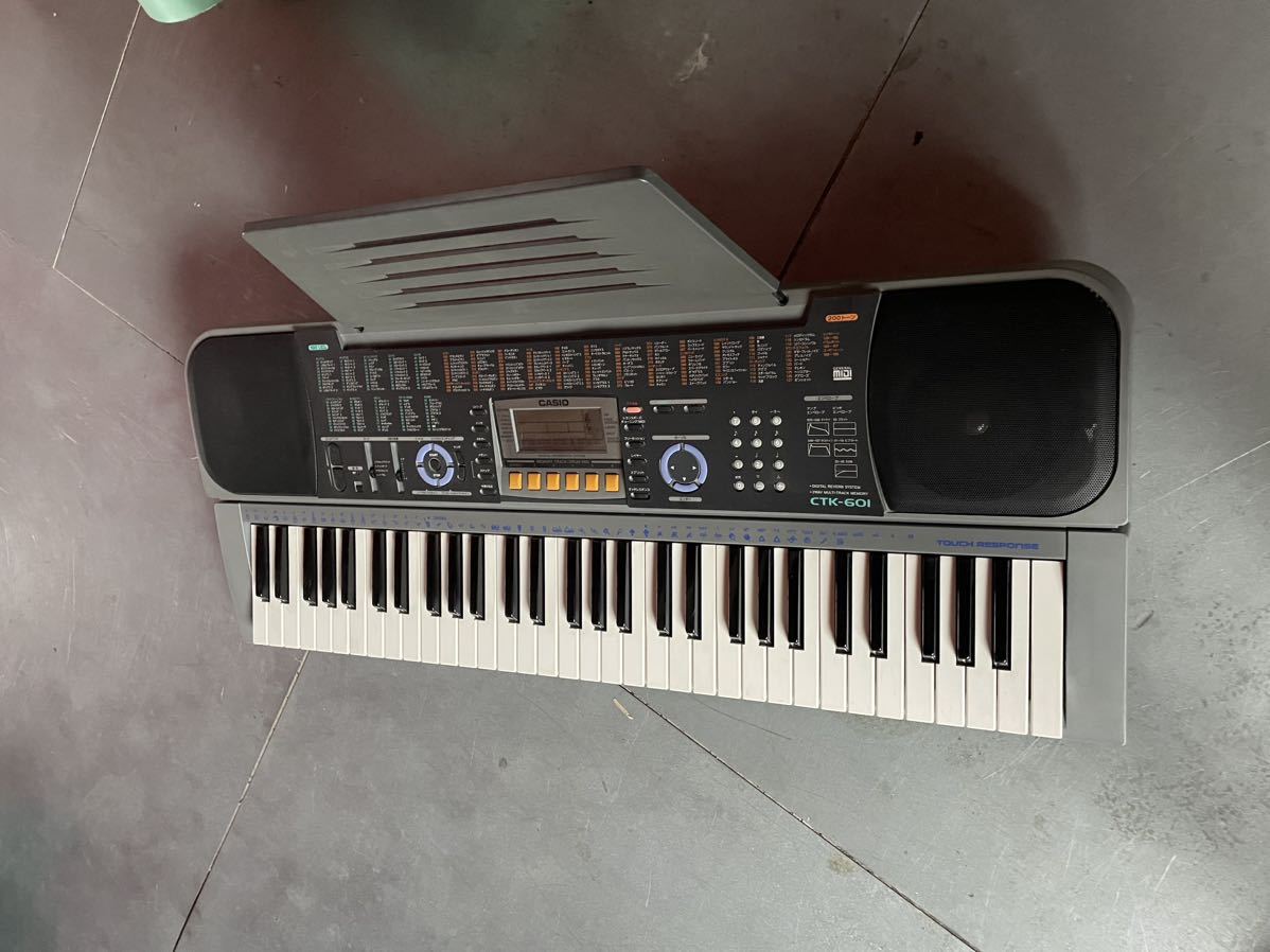 CASIO 電子ピアノ 鍵盤 カシオ電子ピアノ CTK-601 卓上ピアノ 楽器 演奏 NO.902_画像6