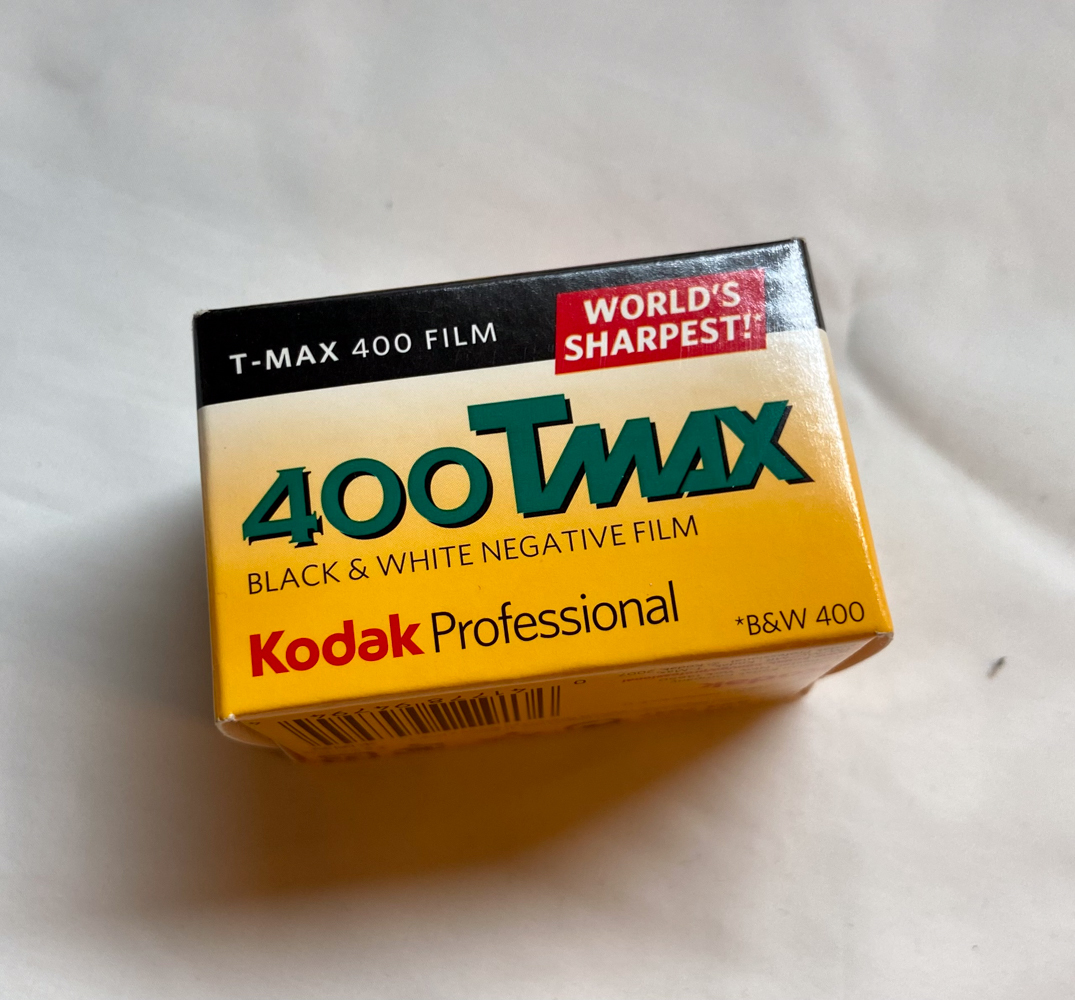 KODAK TMAX 36枚撮り ISO400 モノクローフィルム1本 期限切れ
