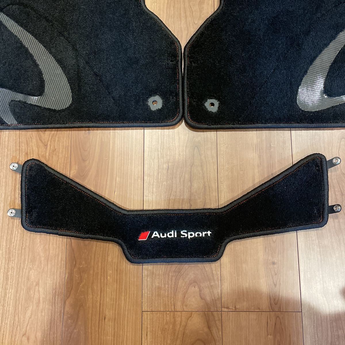 アウディ audi 純正 プレミアム スポーツ フロアマット 右ハンドル用A4