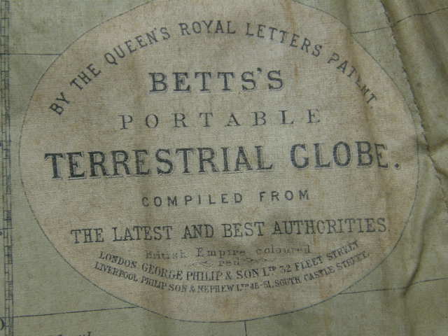 地球儀 大航海時代　アンティーク 1856年　特許　BETTS'S PORTBLE TERRESTRIAL GLOBE COMPILED FROM　8本骨　傘式　ポータブルシルク_画像3