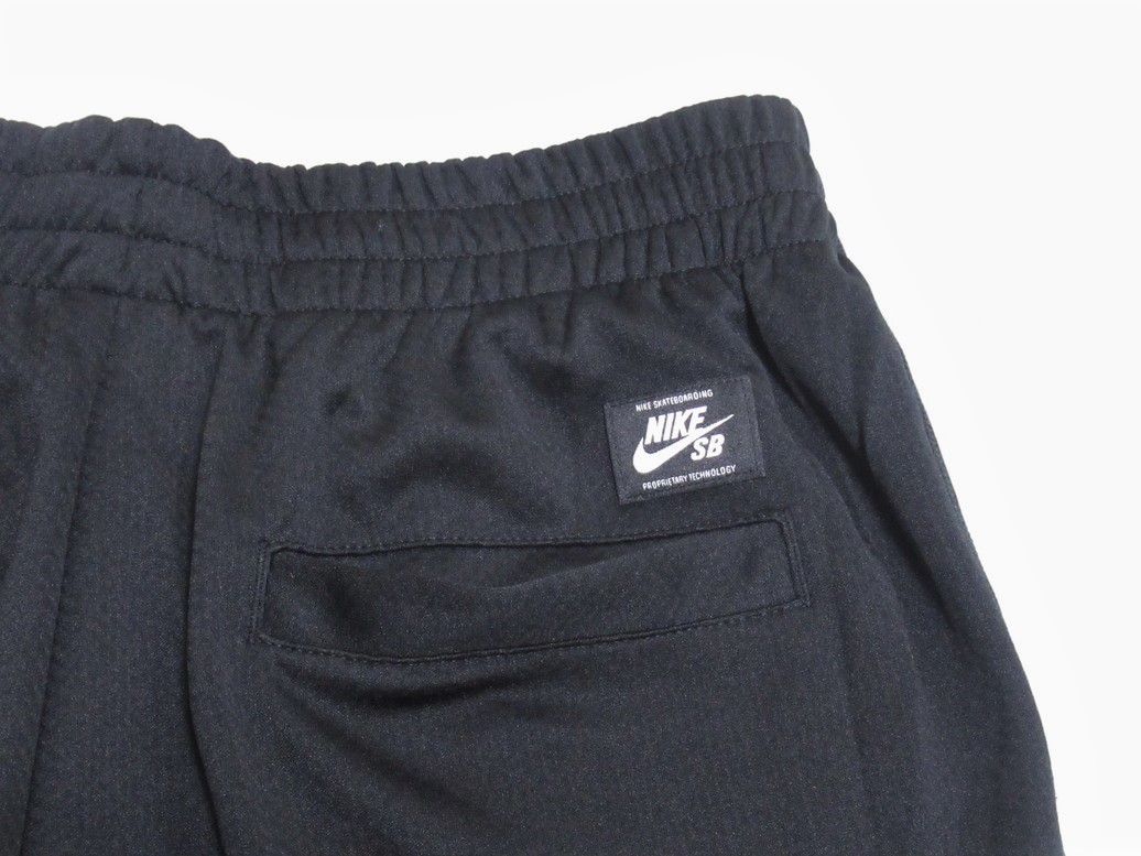 NIKE SB Tシャツ ショートパンツ セットアップ 白 黒 M ナイキ スケボー ジャージ 上下セット ドライフィット SK8 AR4210 CI5853_画像7