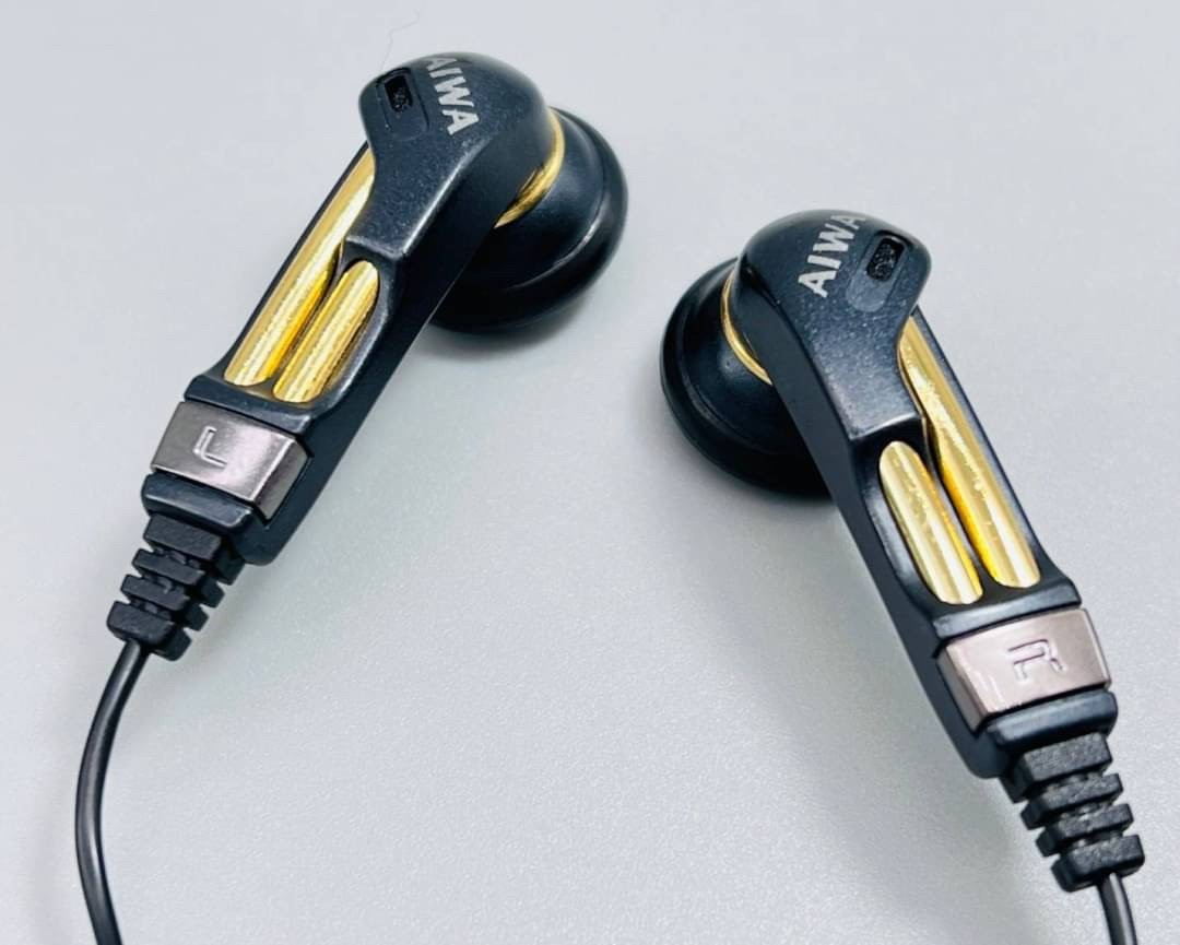 ☆ AIWA HP-D9 STEREO IN-EAR HEADPHONES FOR DIGITAL ☆ 高音 ☆ AIWA HP-D9 STEREO IN-EAR HEADPHONES FOR DIGITAL ☆ 高音